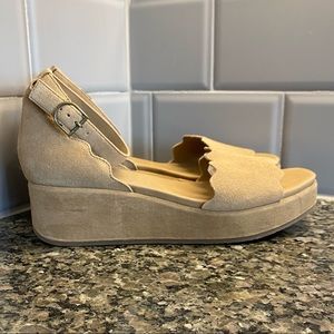Nicole wedge Sandals